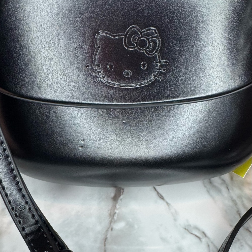 Hello Kitty Black Shoulder Bag - Picture 4 of 8